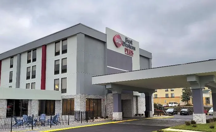 Western Chicago Southland 3*