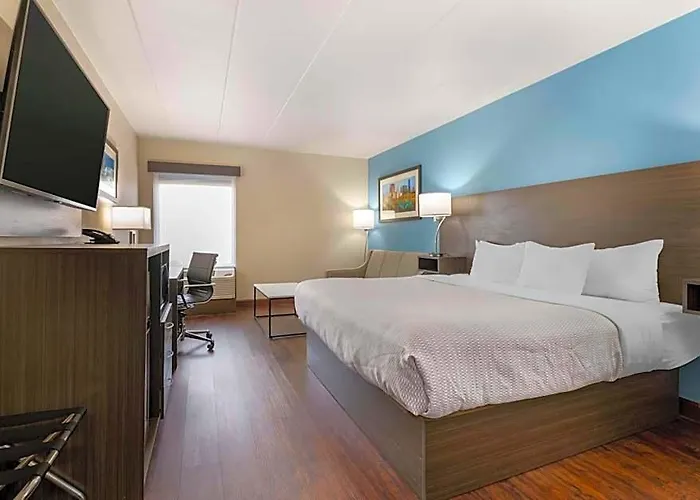 Western Chicago Southland 3*